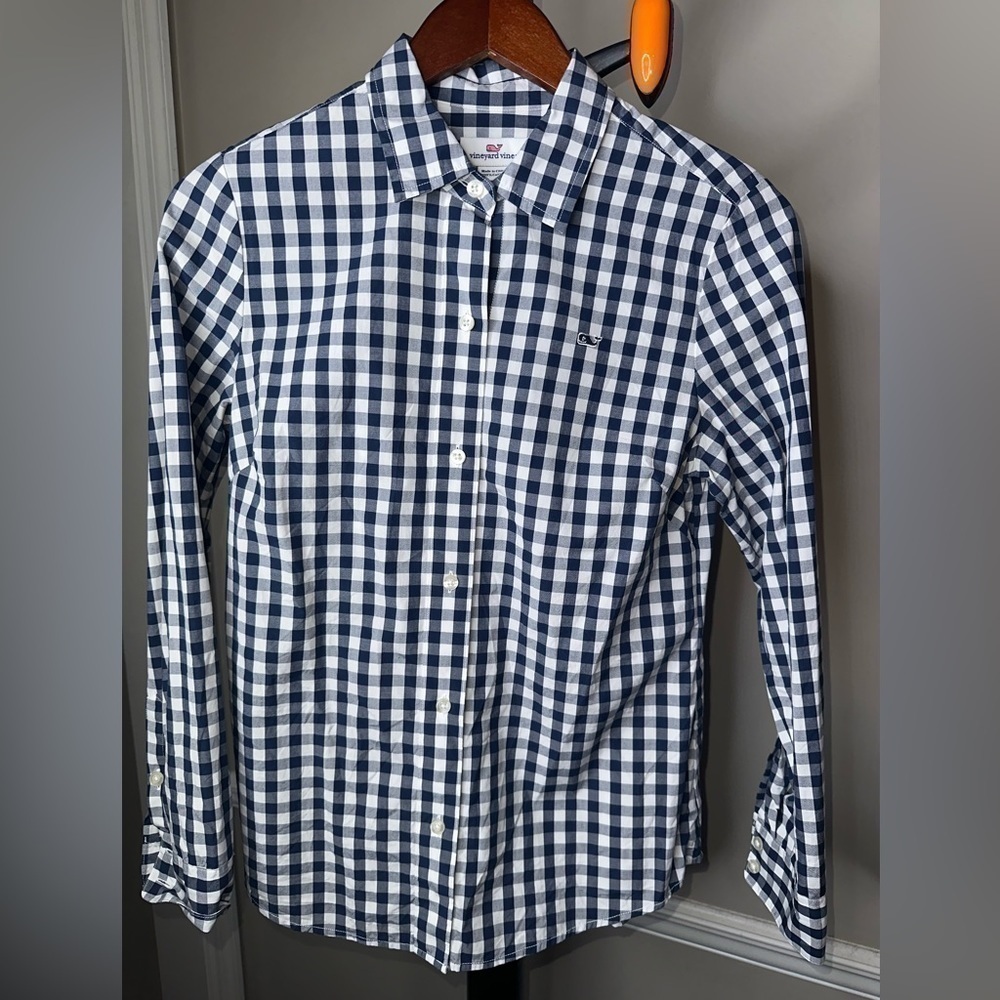 Vineyard Vines Women’s Button Down Shirt Blue/White Size: 4